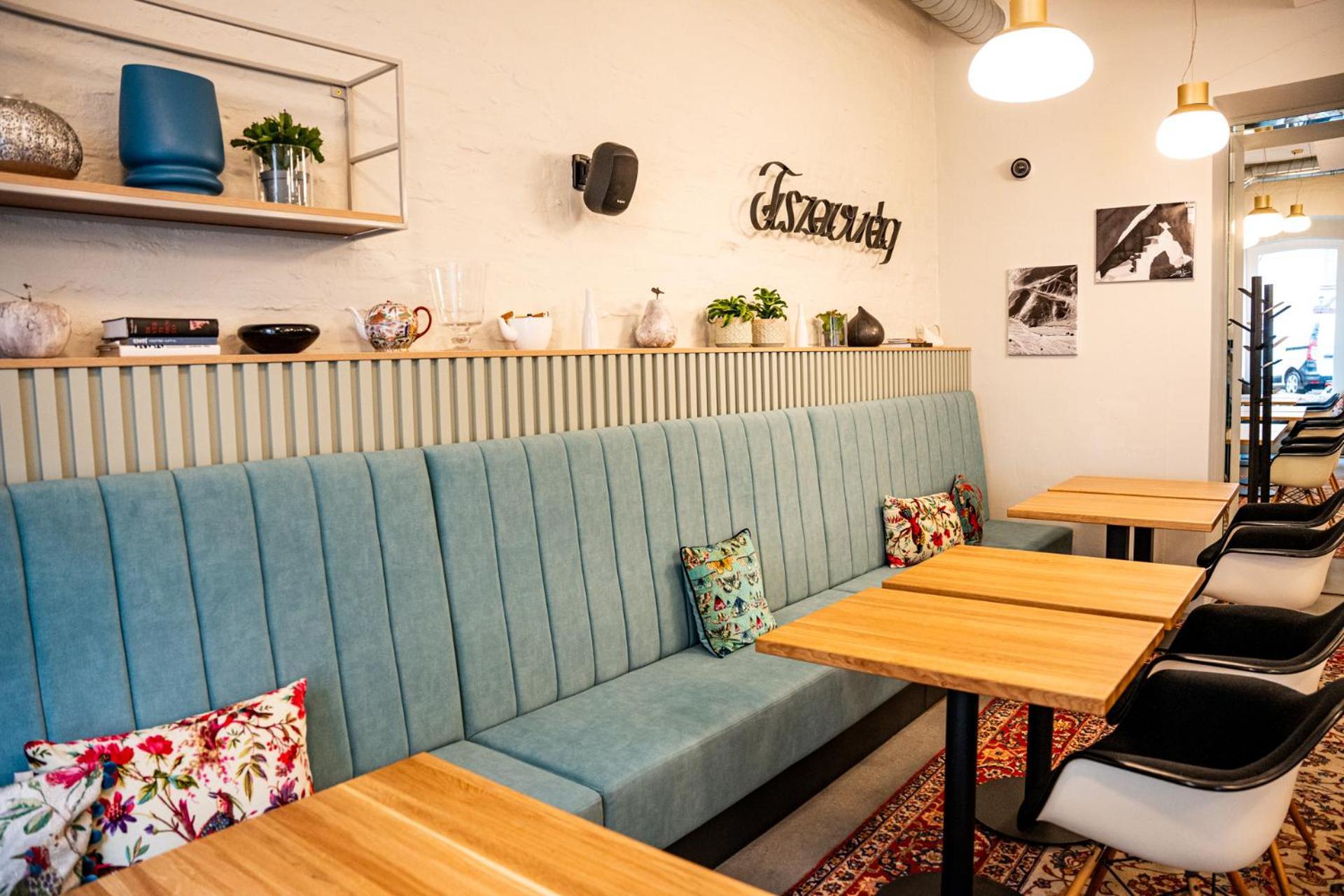 Tiszavirag Szeged Hotel Ngoại thất bức ảnh