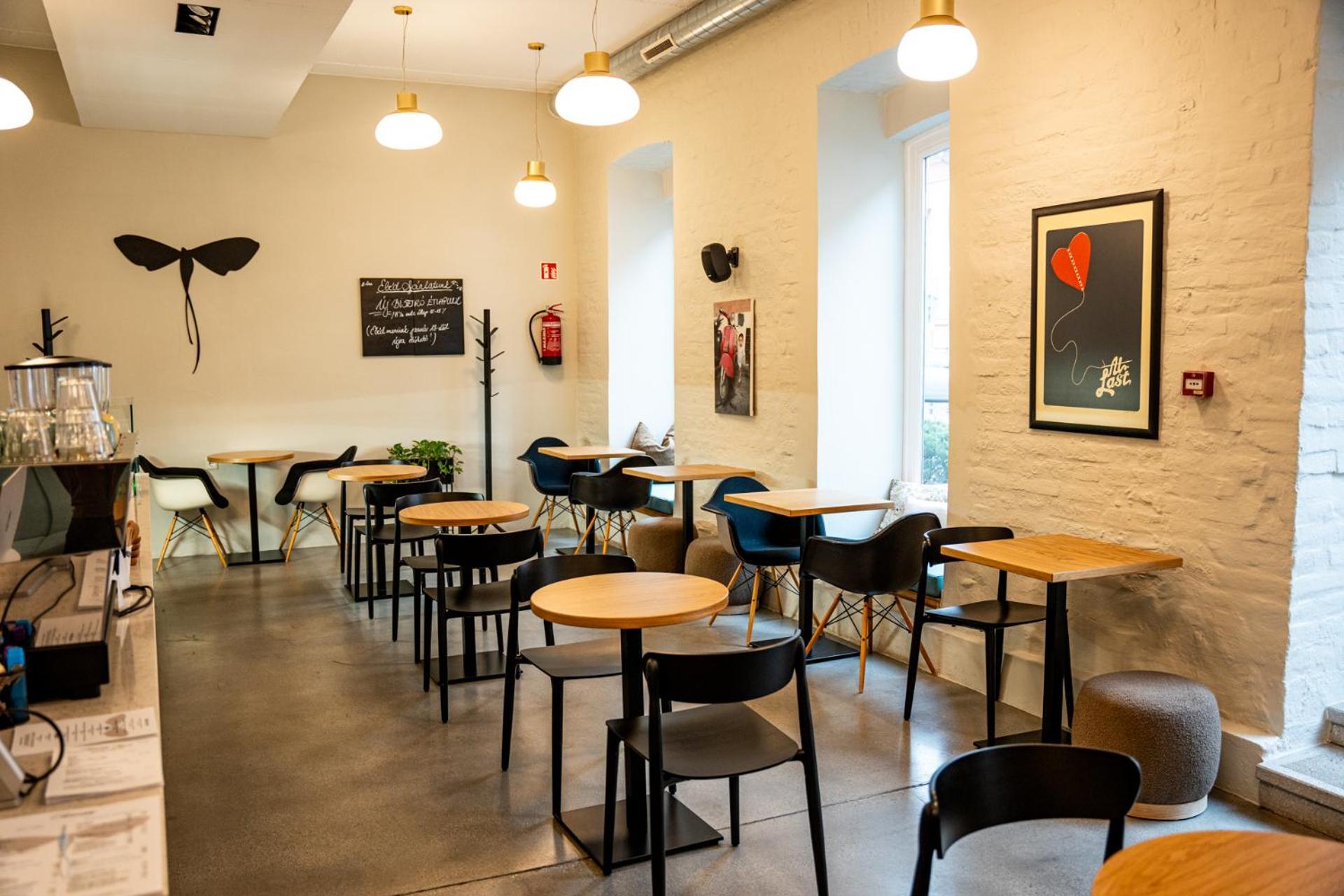 Tiszavirag Szeged Hotel Ngoại thất bức ảnh
